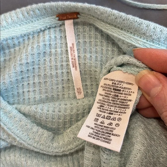 Free People Mint Green Boho Waffle Knit Top Lace Pattern Sleeves Oversized XS - Picture 14 of 15